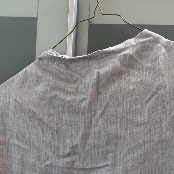 Light grey blouse. - Picture 2 of 2